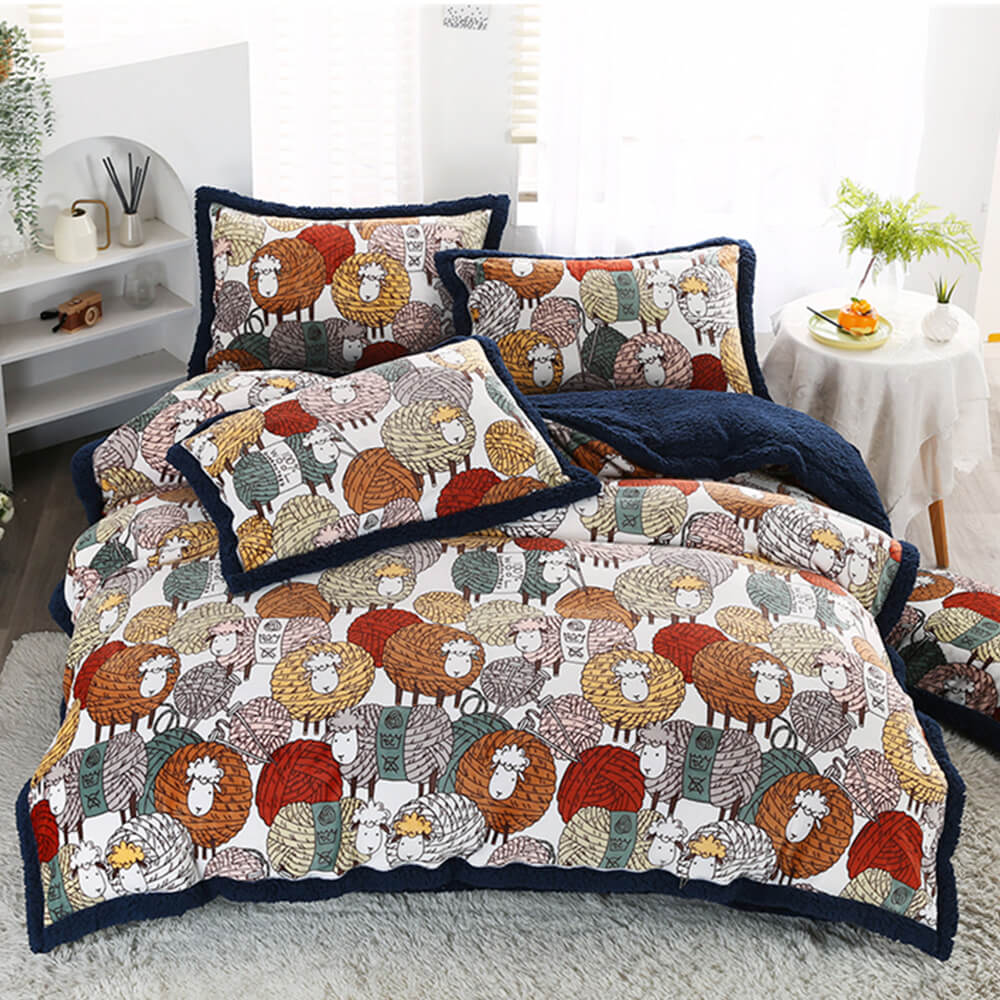 Doppelseitiges Bettlaken-Set aus Milchsamt und Sherpa mit Blumendruck