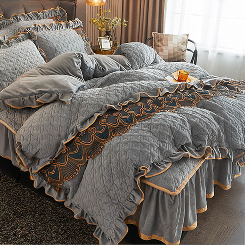 Luxueux ensemble de draps antidérapants brodés en velours cristal avec jupe de lit