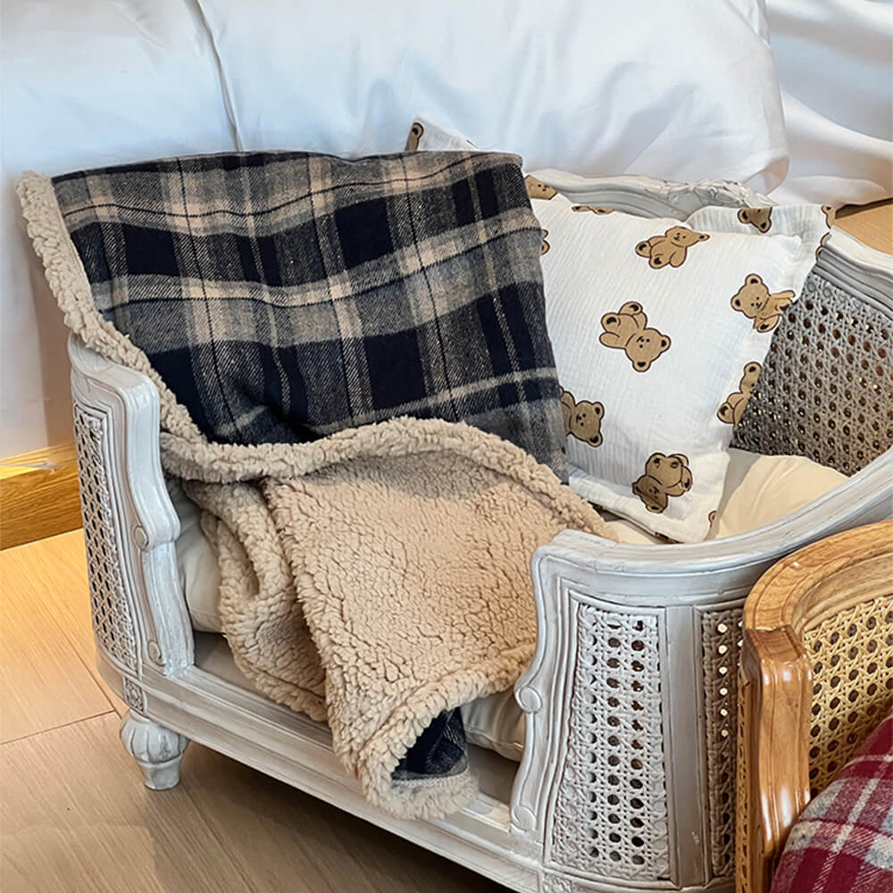 Warme, gemütliche, karierte Sherpa-Fleece-Decke für Hunde und Katzen