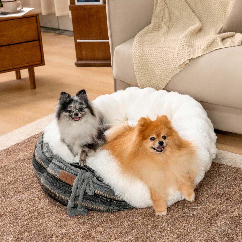 Cama clásica de perros de Donut Jacquard Plush - Snuggle Den