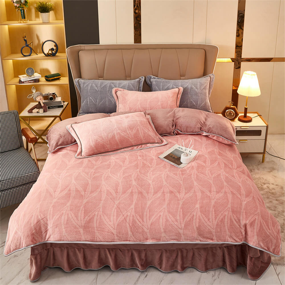 Ensemble de draps en velours de lait doux à motif de feuilles modernes avec jupe de lit