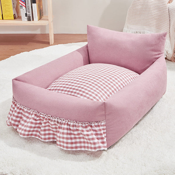 Cama de sofá de perros y gatos con respaldo mejorado con volantes con volantes y gato