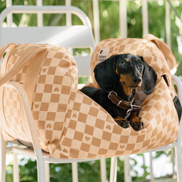 Camilla de asiento de automóvil para perros vintage corazón